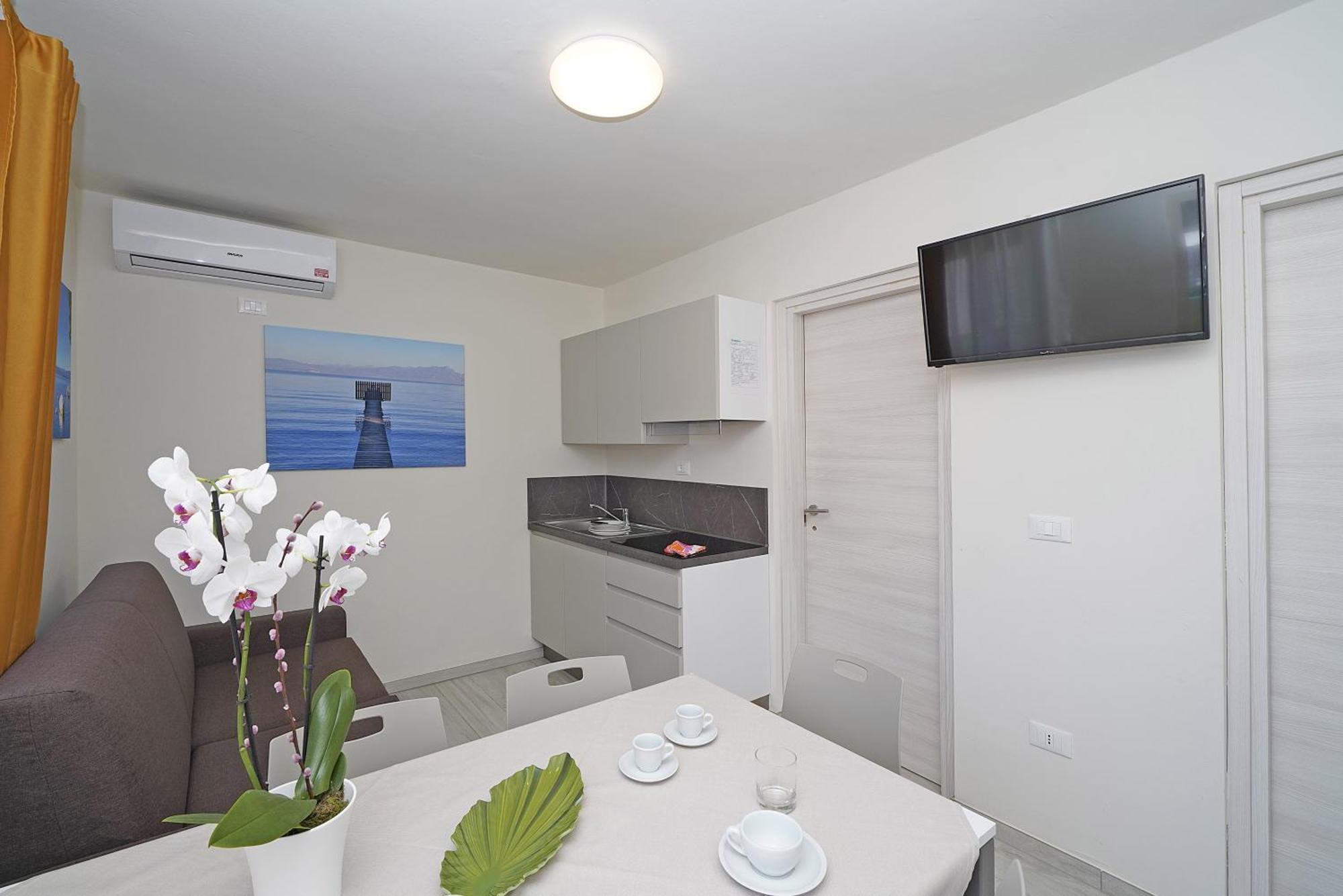 Butterfly Camping Village Peschiera del Garda Exterior photo