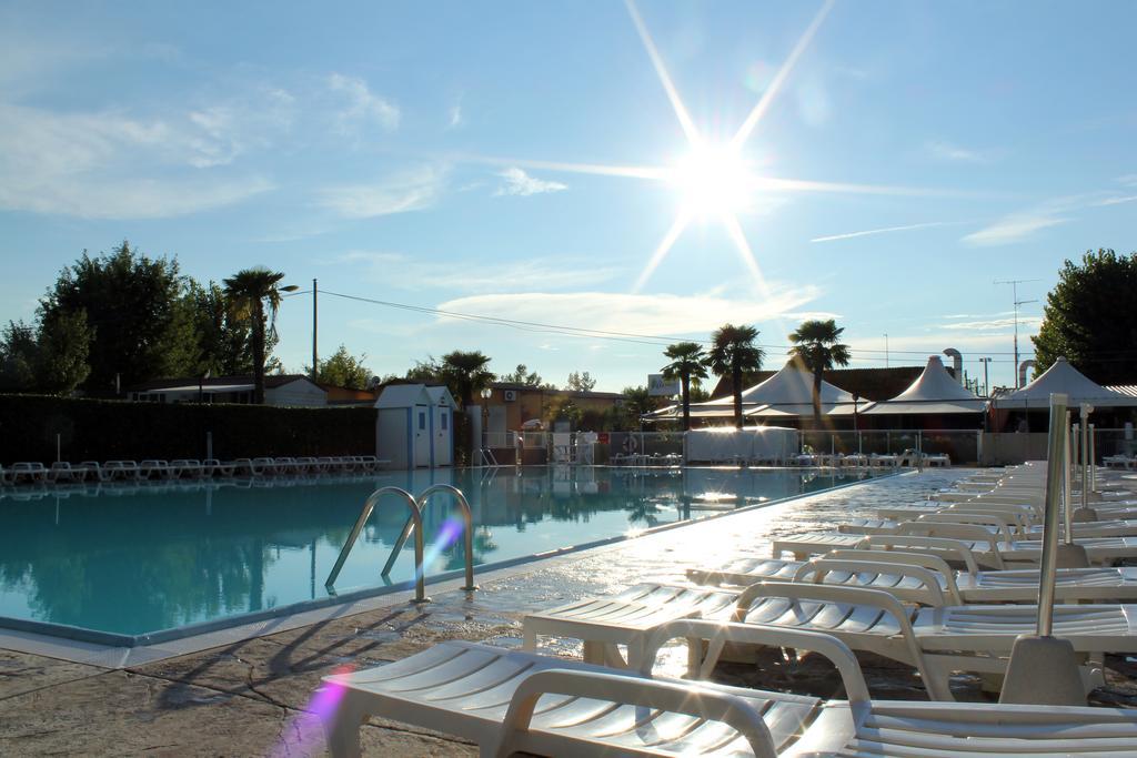 Butterfly Camping Village Peschiera del Garda Exterior photo