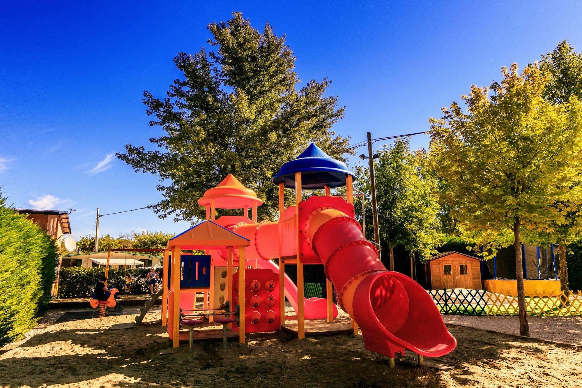 Butterfly Camping Village Peschiera del Garda Exterior photo