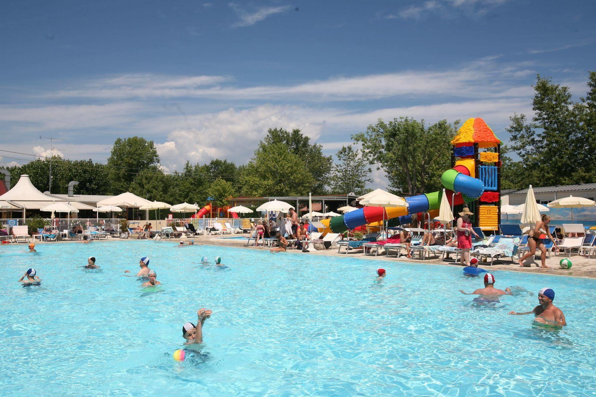Butterfly Camping Village Peschiera del Garda Exterior photo
