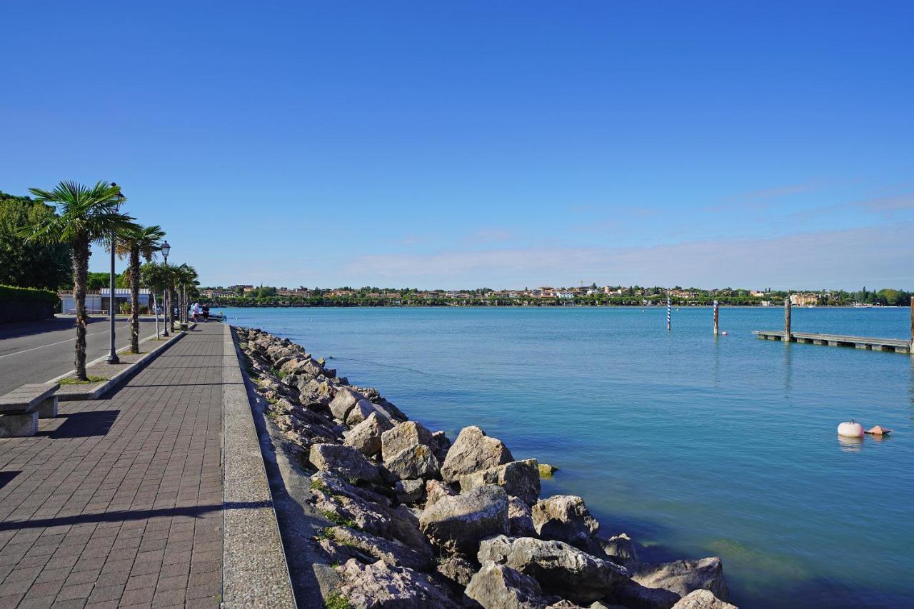Butterfly Camping Village Peschiera del Garda Exterior photo